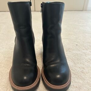 Altar’d state black chunky boots